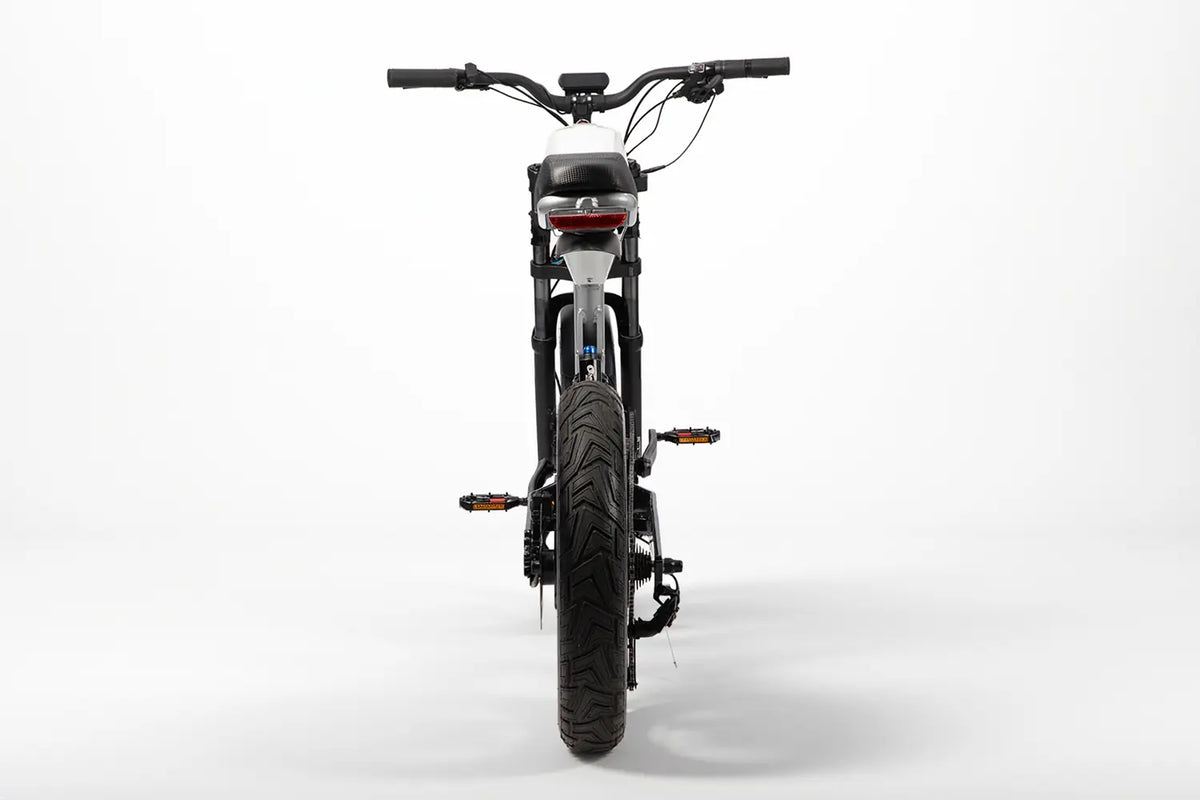 Anza V4 in White, straight-on rear